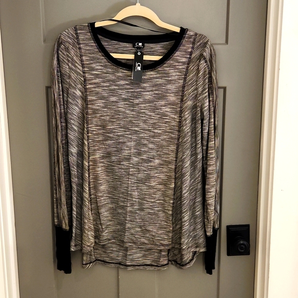Cable & Gauge Tops - Cable & Gauge blouse. Sz L - NEW WITH TAGS ATTACHED SZ L